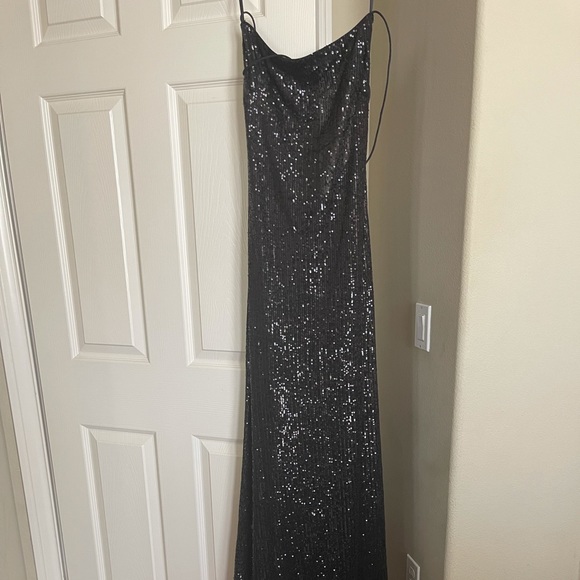 Mac Duggal Sequin Strappy Back Gown - Picture 11 of 15